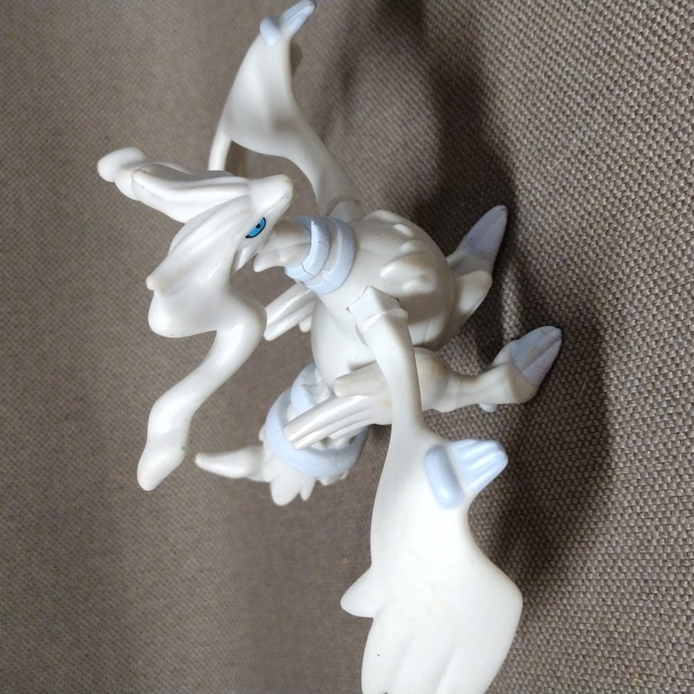 Pokemon bundle + - Picture 3 of 8